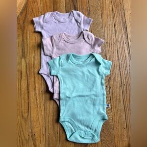 Honest Baby NWOT Pastel Baby Girl Short Sleeve Bodysuit Set of 3 size Newborn
